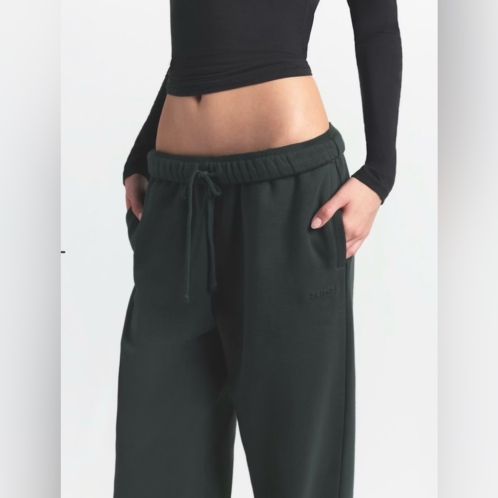 SKIMS Cotton Fleece Classic Straight Leg Pant, size small, NWT, Spruce Green - Picture 2 of 5